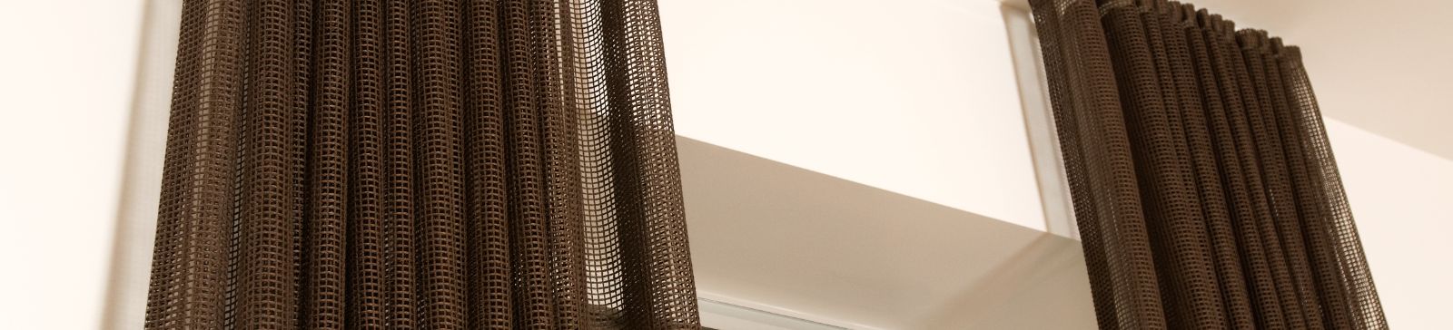 Blinds Window: Discover a wide selection of blinds for every window in your Temple City home, from traditional blinds to contemporary designs that suit your taste.